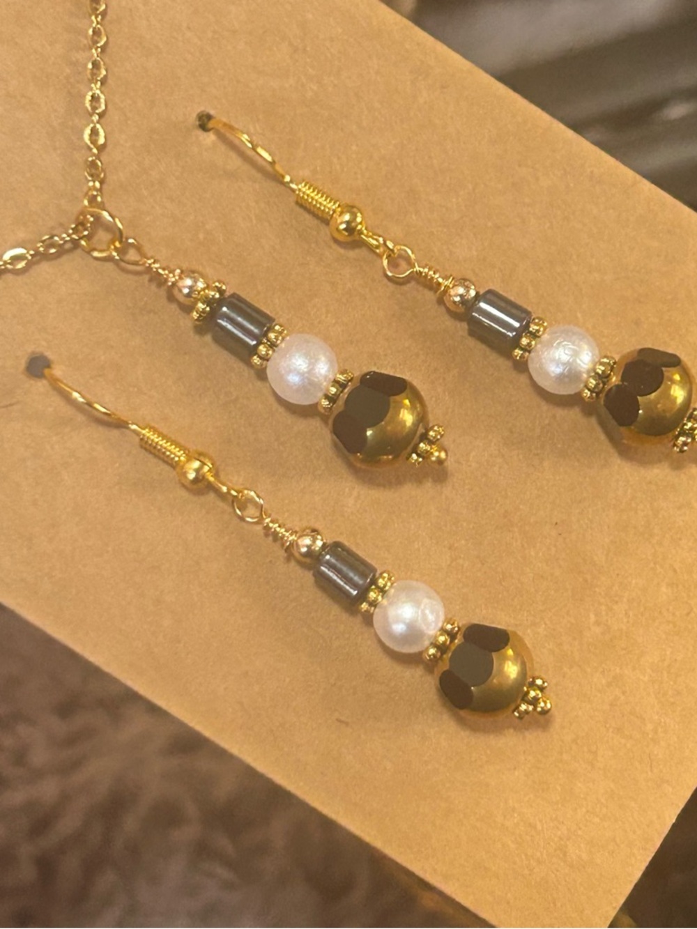 Handcrafted di-cut glass faux pearl hematite necklace and earring set